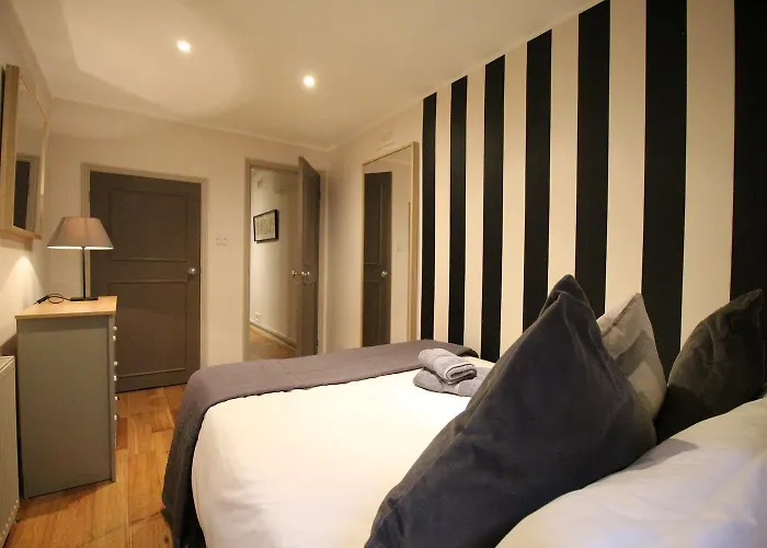 The Bromptons, Luxury South Kensington Apartment